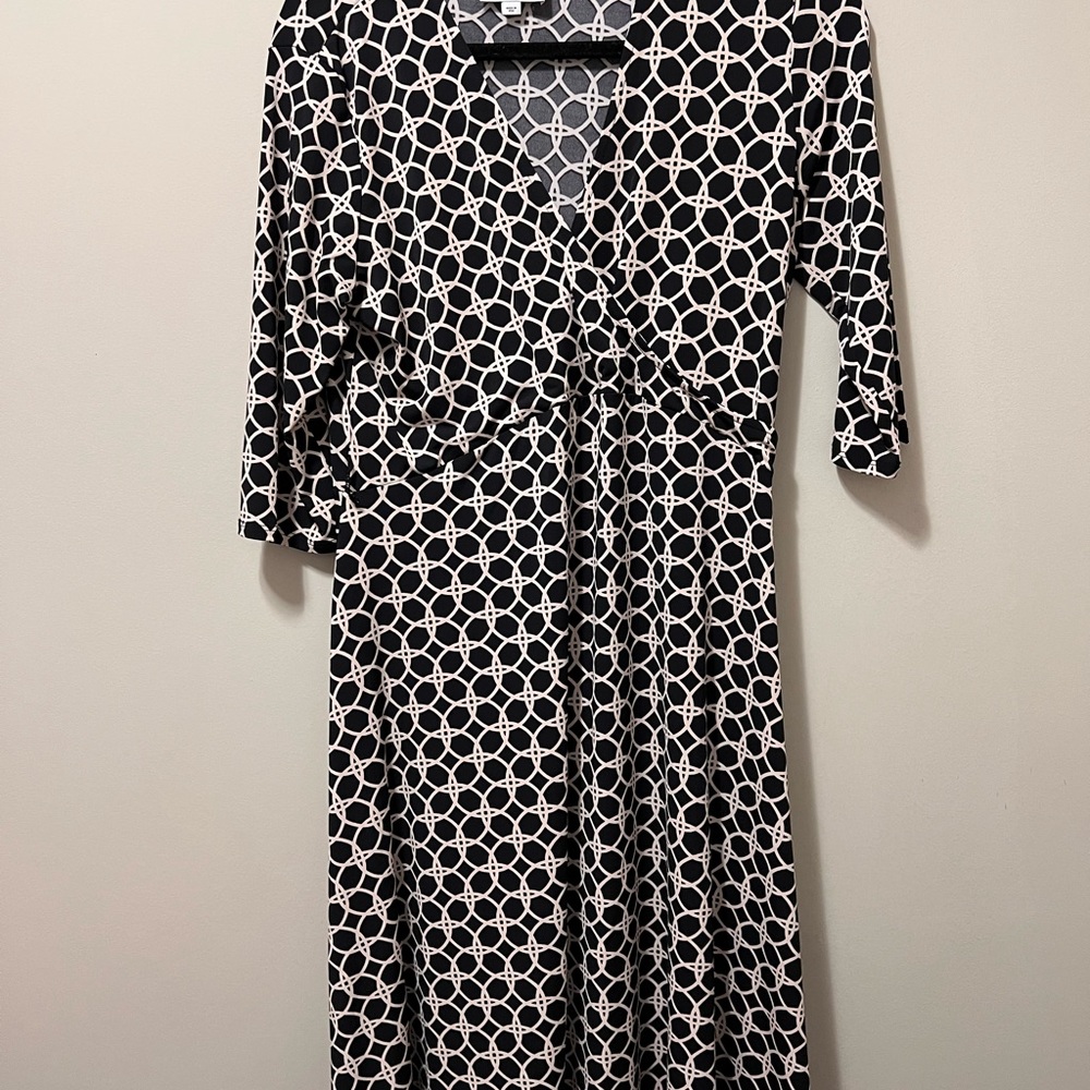 Leota size Large dress.